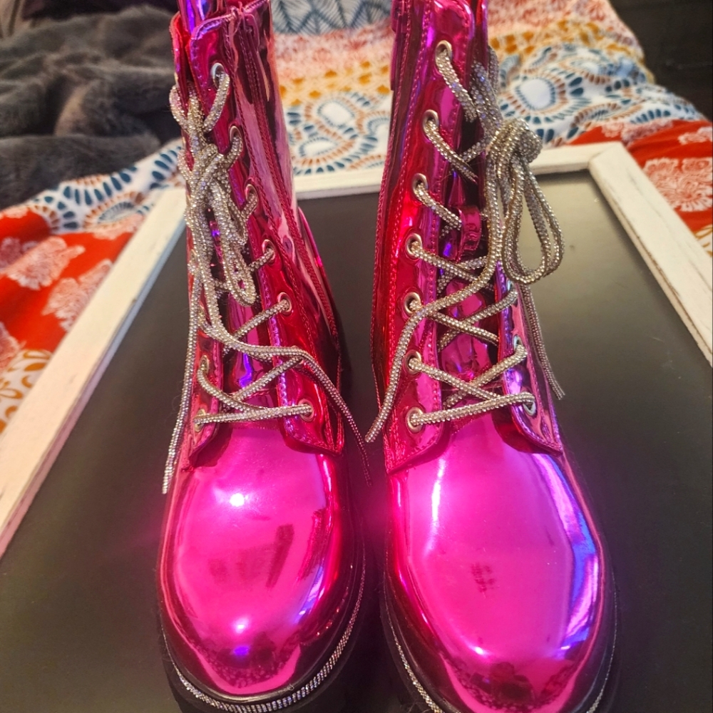 Moata brand combat boots pink size 6.5